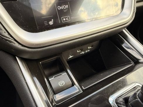 Used 2021 Subaru Outback Limited image 24