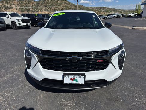 New 2026 Chevrolet Trax RS FWD image 2