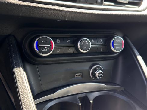 Used 2022 Alfa Romeo Stelvio Ti image 12