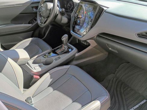 Used 2025 Subaru Crosstrek 2.5i Limited w/ Crosstrek Mirror Package AWD/4WD image 11