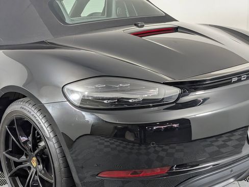 Certified 2023 Porsche 718 Boxster image 16
