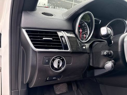 Used 2017 Mercedes-Benz GLS 450 4MATIC image 28
