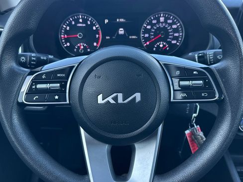 Used 2023 Kia Forte LX image 21