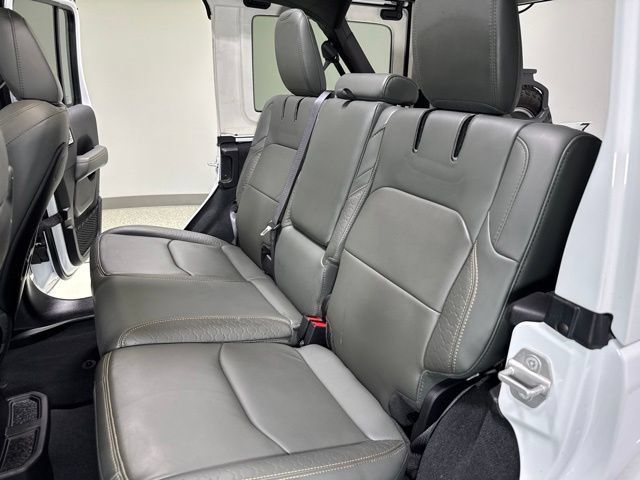 Used 2024 Jeep Wrangler High Altitude AWD/4WD image 26