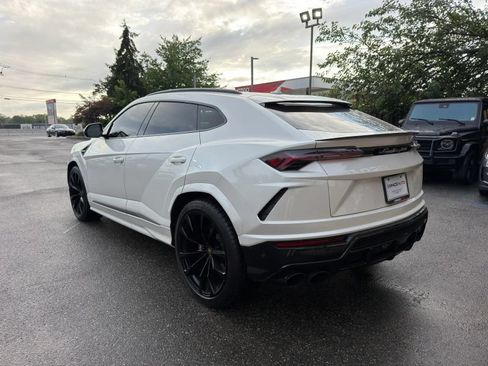 Used 2022 Lamborghini Urus AWD/4WD image 10