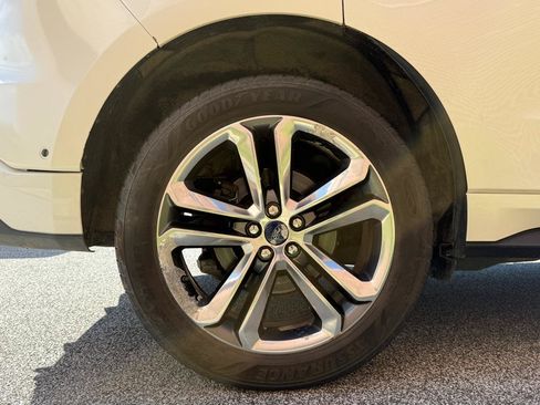 Used 2015 Ford Edge Sport w/ Equipment Group 401A AWD/4WD image 40