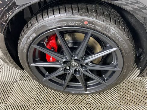 New 2025 Toyota GR86 Premium image 9