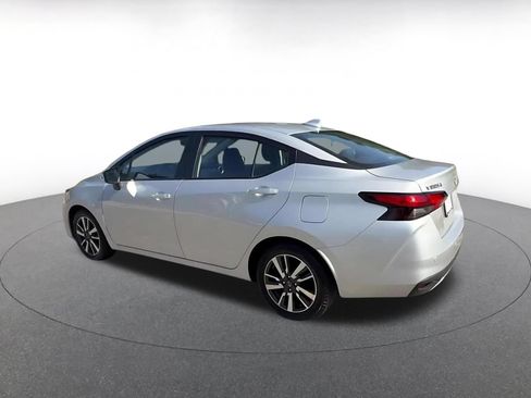 Used 2025 Nissan Versa SV FWD image 10