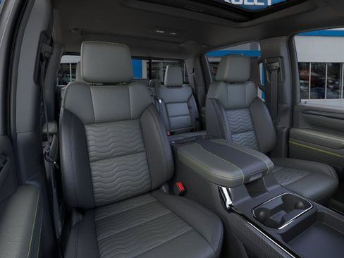 New 2026 Chevrolet Silverado 2500 ZR2 image 16