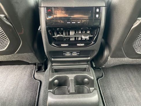Used 2025 Jeep Grand Cherokee L Laredo AWD/4WD image 22
