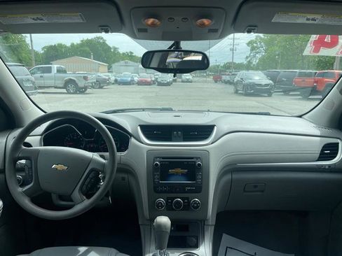 Used 2014 Chevrolet Traverse LS FWD image 9