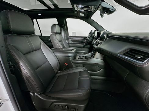 Used 2023 Chevrolet Tahoe RST w/ Luxury Package RWD image 8