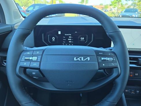 New 2026 Kia Sportage SX FWD image 9