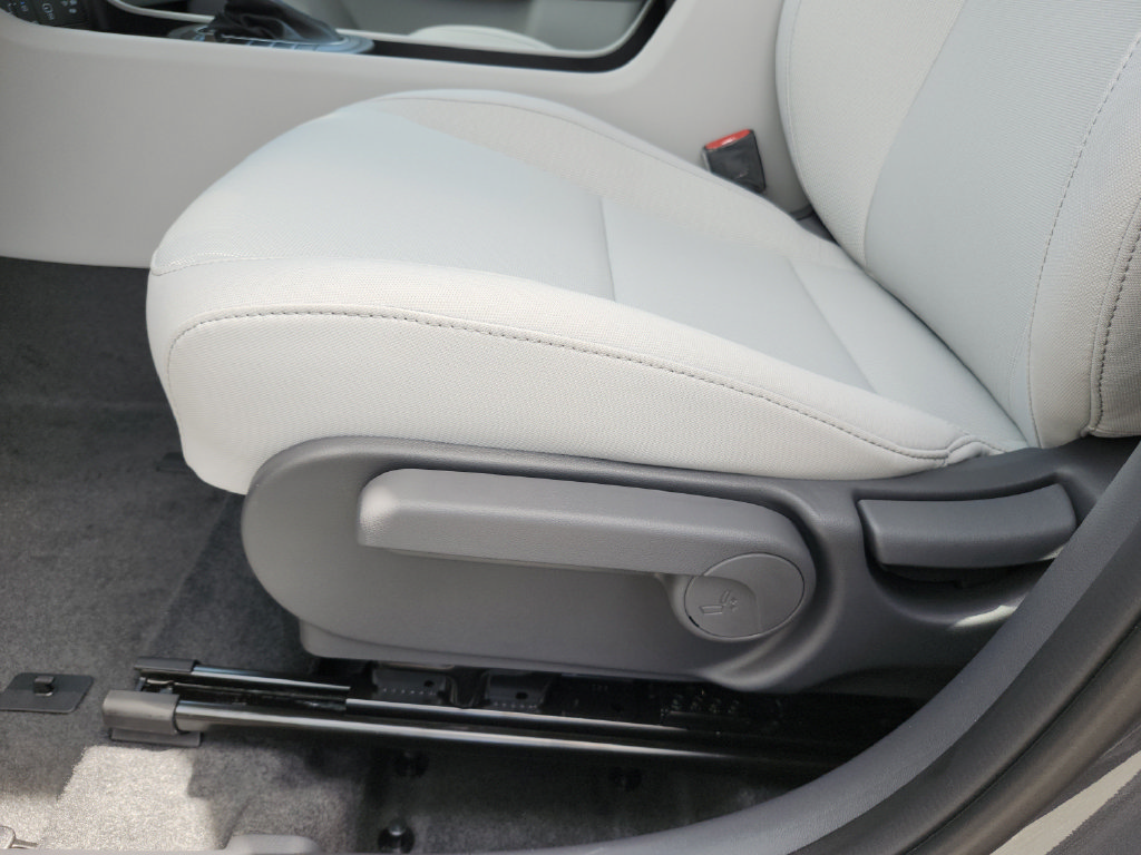 New 2027 Hyundai Kona SE FWD image 24