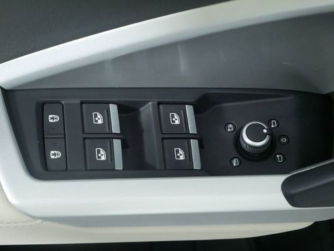 Used 2022 Audi Q3 2.0T Premium w/ Convenience Package image 17