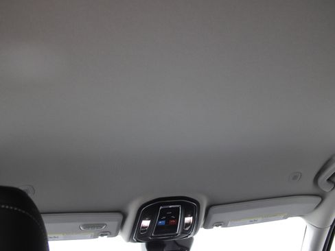 Used 2024 Jeep Grand Cherokee Limited image 21