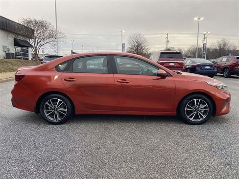 Used 2023 Kia Forte LXS w/ LXS Technology Package image 2