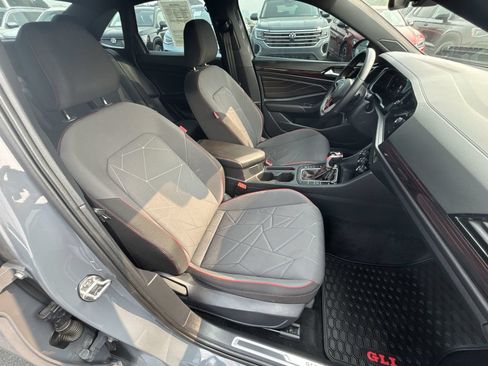 Used 2024 Volkswagen Jetta GLI 40th Anniversary Edition FWD image 23