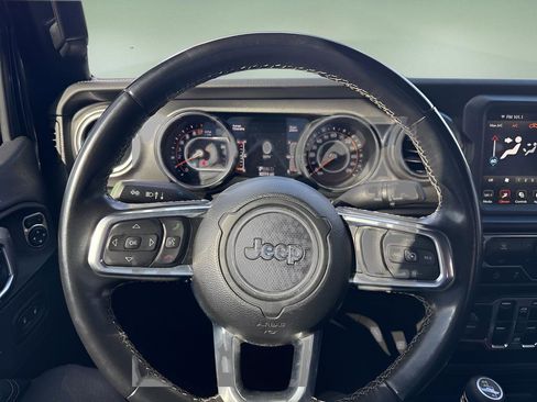 Used 2022 Jeep Gladiator Overland w/ Safety Group image 12