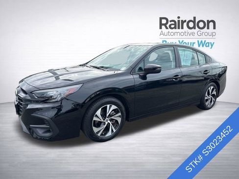 Used 2025 Subaru Legacy Premium image 3