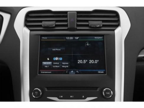 Used 2015 Ford Fusion SE w/ Equipment Group 202A image 23