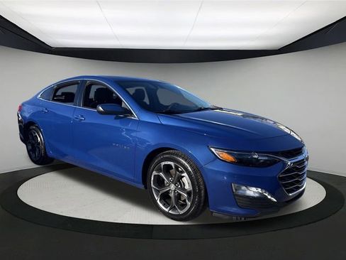 Used 2023 Chevrolet Malibu LT image 3