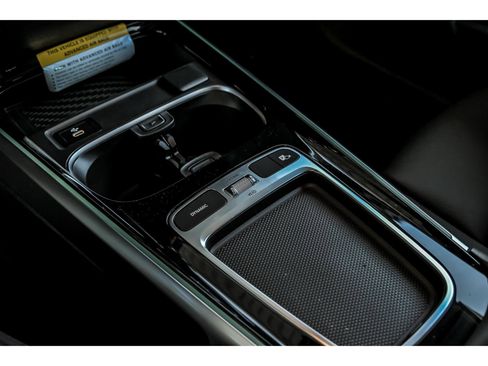 New 2026 Mercedes-Benz GLB 250 4MATIC image 16