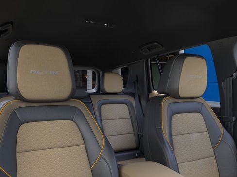 New 2026 Chevrolet Equinox ACTIV w/ LPO, Floor Liner Package AWD/4WD image 24
