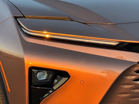 New 2025 Toyota Crown Signia image 9