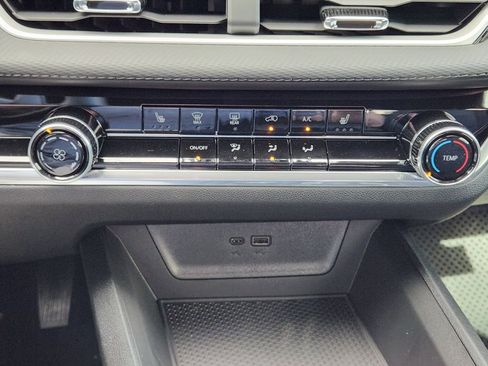 New 2026 Chevrolet Equinox LT image 14