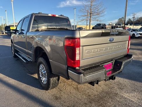 Used 2022 Ford F250 XLT w/ XLT Premium Package image 5