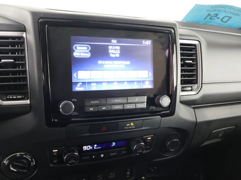 Used 2022 Nissan Frontier SV image 28