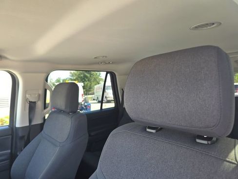 Used 2025 Ford Expedition Active RWD image 9