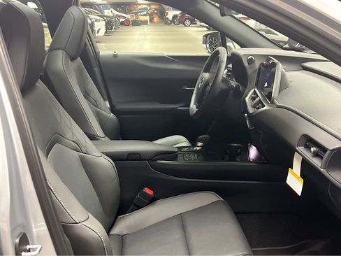 New 2026 Lexus UX 300h AWD image 28