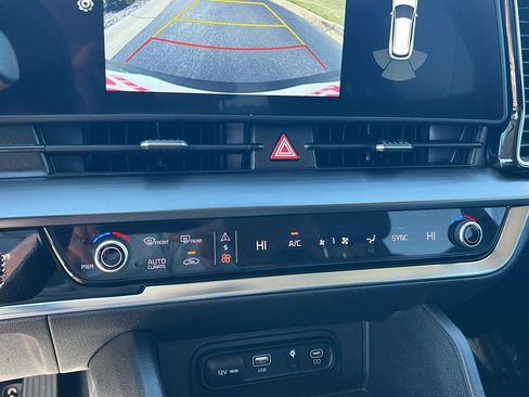 Used 2023 Kia Sportage EX image 26