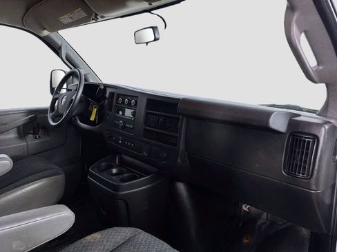 Used 2021 GMC Savana 2500 w/ Driver Convenience Package RWD image 29