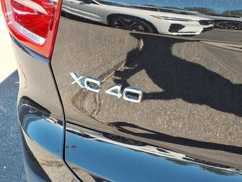 New 2026 Volvo XC40 B5 Plus w/ Protection Package Premier AWD/4WD image 5