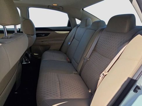 Used 2016 Nissan Altima 2.5 SV w/ Convenience Package FWD image 12