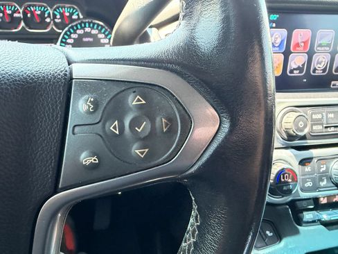 Used 2020 Chevrolet Suburban LT AWD/4WD image 28
