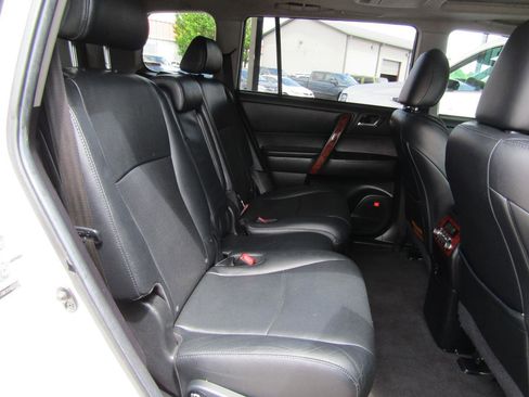 Used 2013 Toyota Highlander Limited image 14
