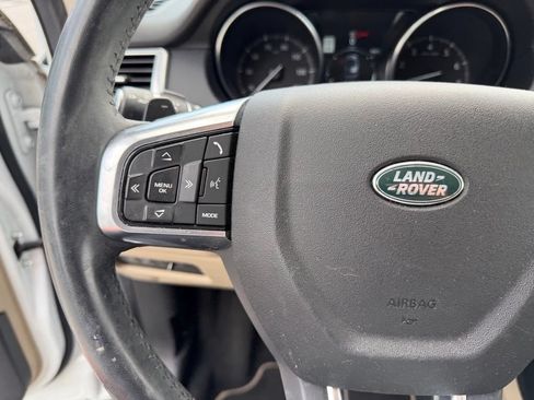 Used 2017 Land Rover Discovery Sport HSE AWD/4WD image 29