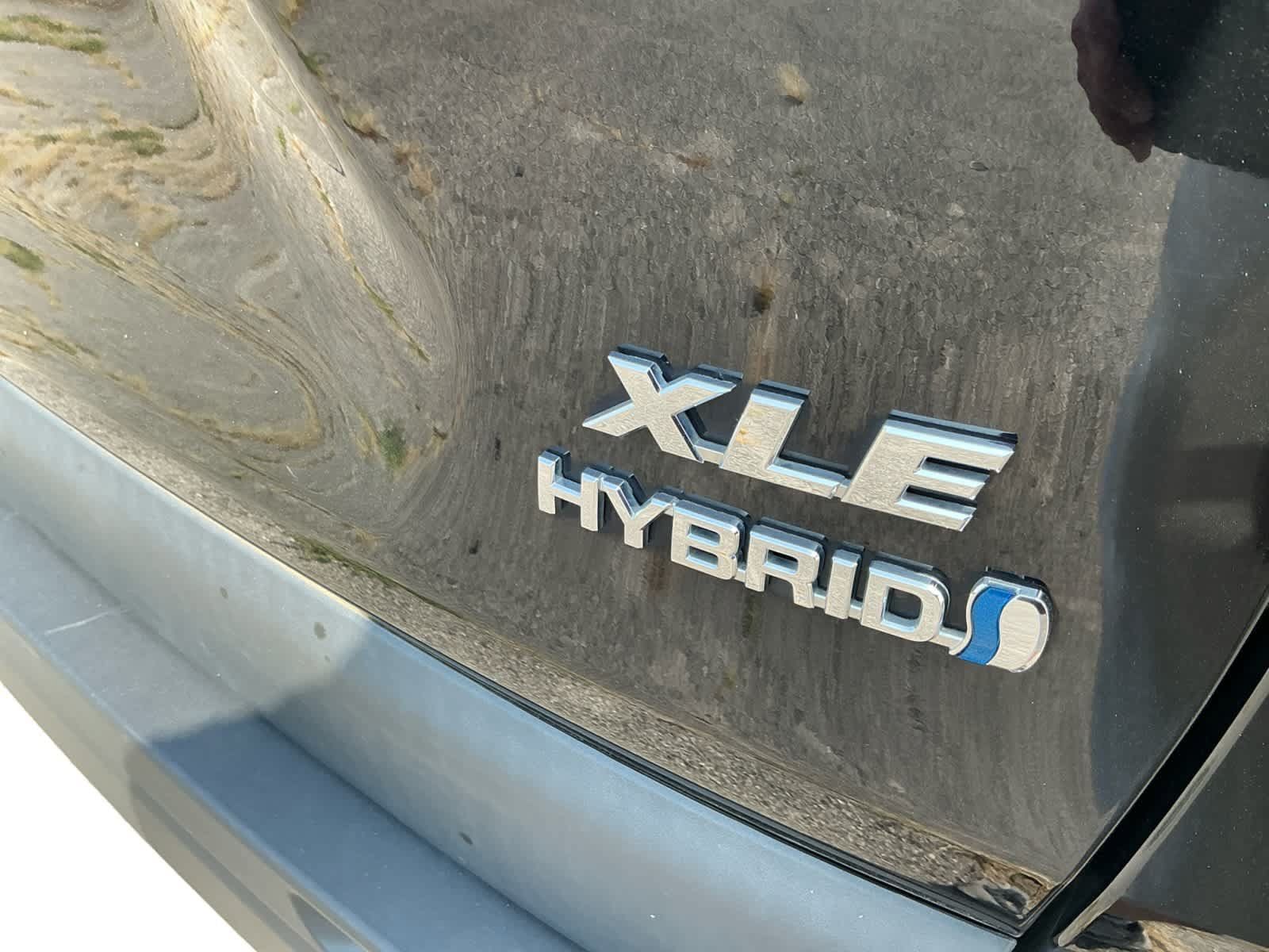 Used 2023 Toyota RAV4 XLE AWD/4WD image 19