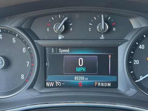 Used 2022 Buick Encore Preferred w/ Safety Package II image 29