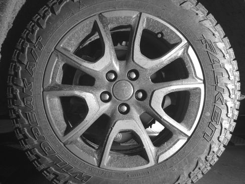 Used 2025 Jeep Compass Trailhawk image 14