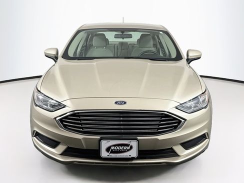 Used 2018 Ford Fusion SE FWD image 7