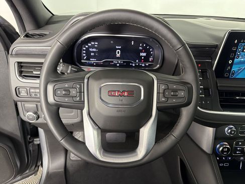 Used 2023 GMC Yukon XL SLT w/ SLT Luxury Package RWD image 24