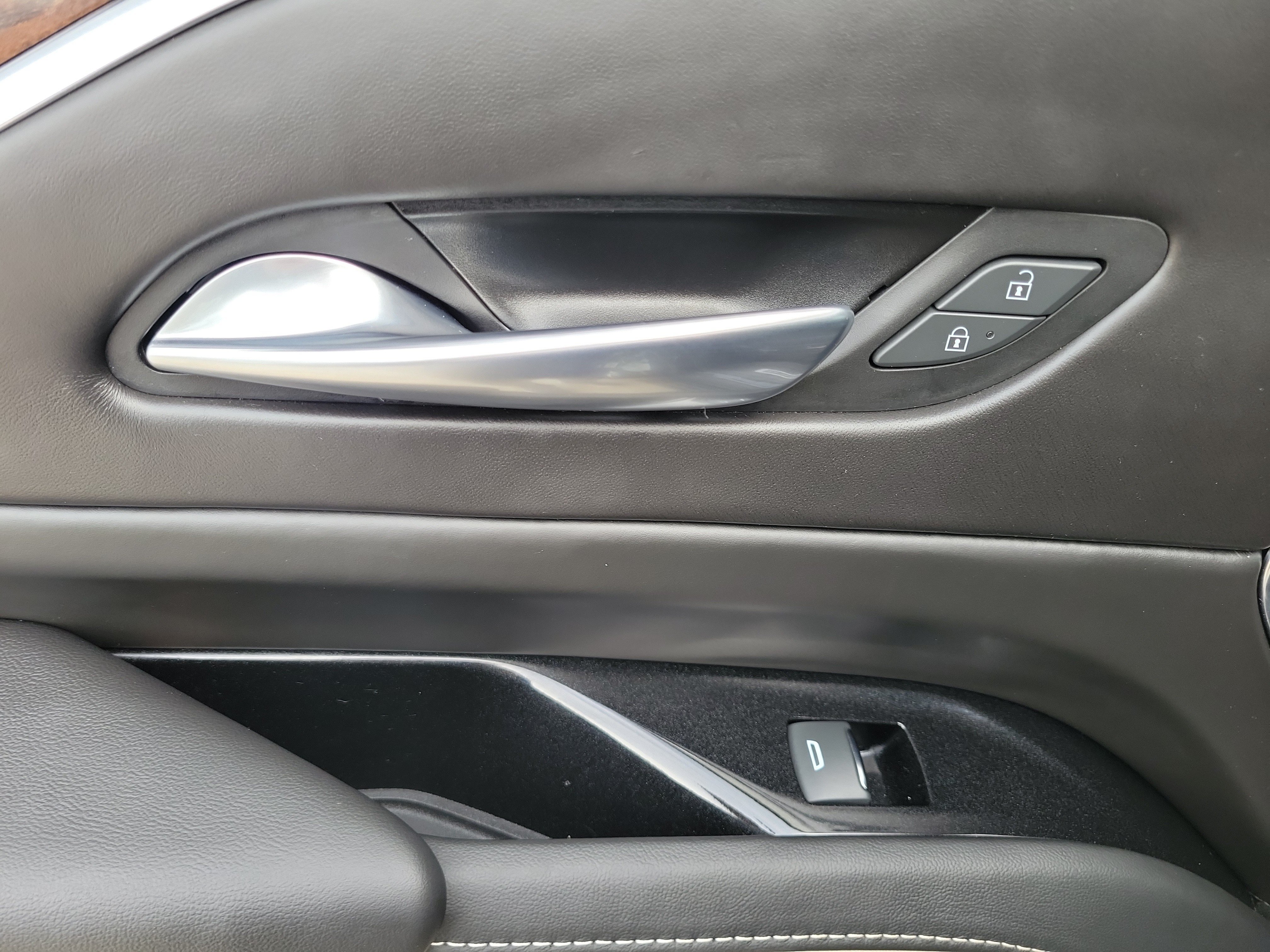 Used 2023 Cadillac Escalade Sport Platinum AWD/4WD image 15