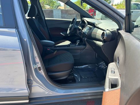 Used 2023 Nissan Kicks SR FWD image 29