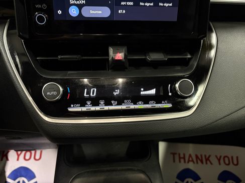 Used 2025 Toyota Corolla LE FWD image 12