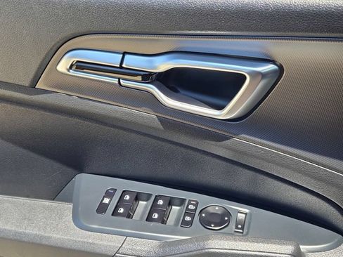 New 2026 Kia Sportage LX FWD image 15